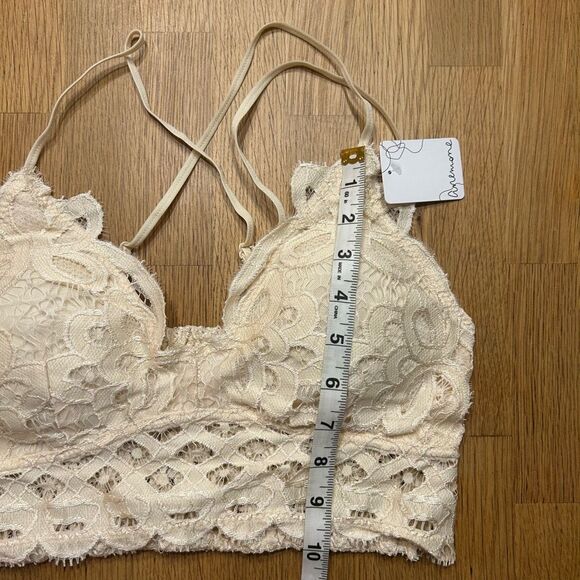 Anemore Women’s Large Cream Lace Bra - Picture 7 of 7
